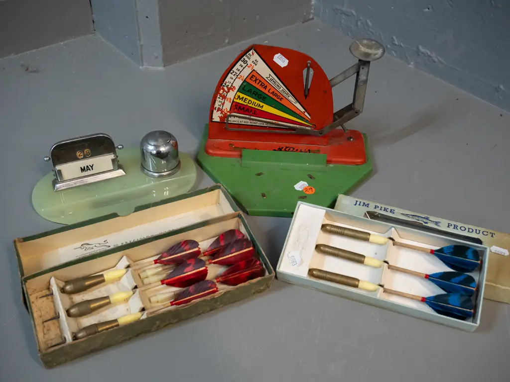 vintage Cyclone egg scale, green glass based inkwell & calendar, and 2 sets of vintage darts - wear to egg scale Image 1++