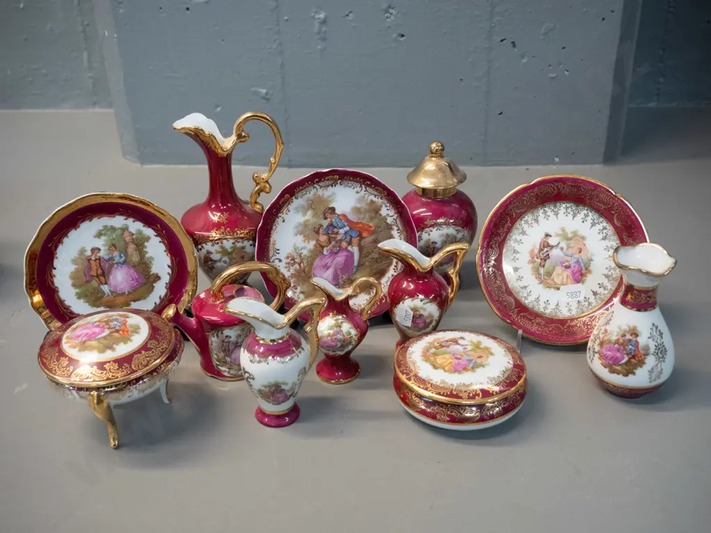 12 pieces of pink Limoges china - 3 plates, 2 trinkets, jugs etc. - tallest jug is H-150 Image 1++