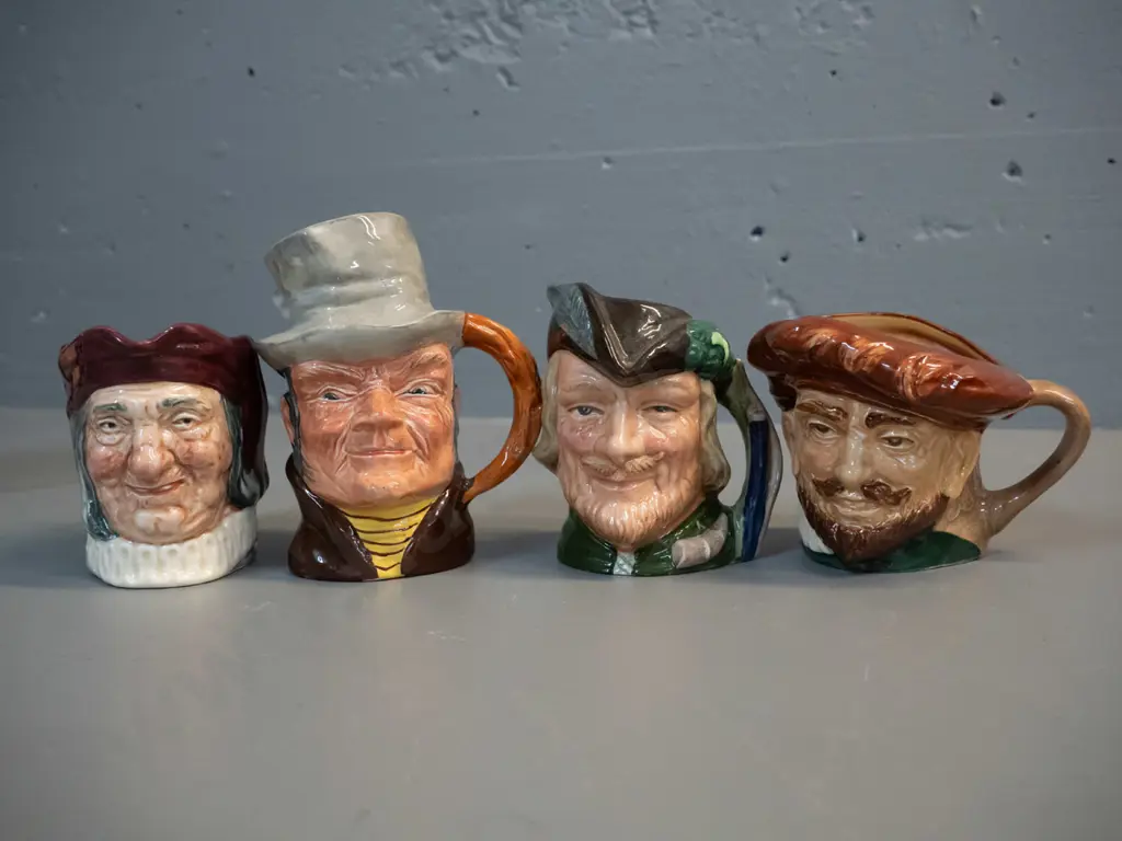 4 small character jugs - 3 Royal Doulton - Sir Francis Drake, Robin Hood, Simon The Cellarer - and one other H-110 Image 1++
