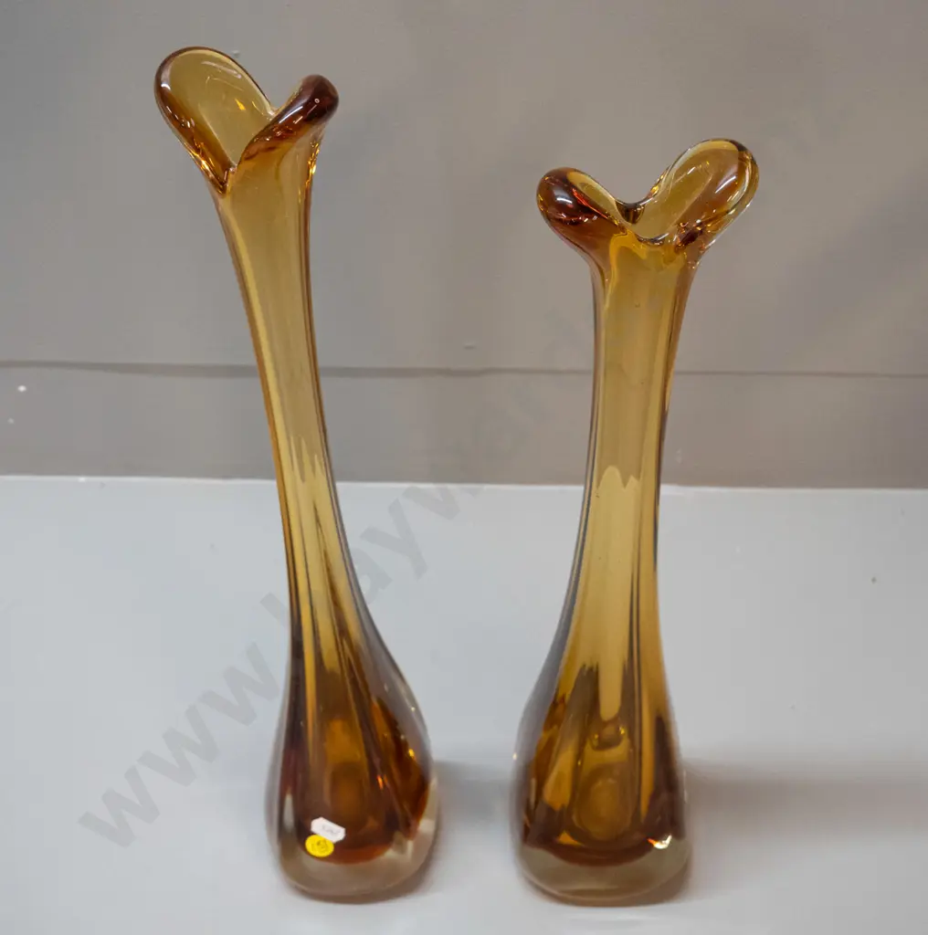 two retro amber art glass tapered square base vases - taller one is H-490 Image 1++