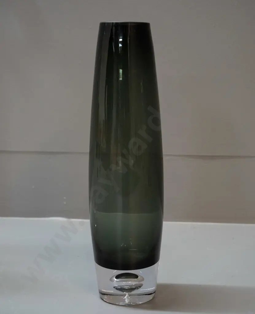 art glass vase - smoked dark green clear bubble base, a few minor surface scratches H-295 Image 1++