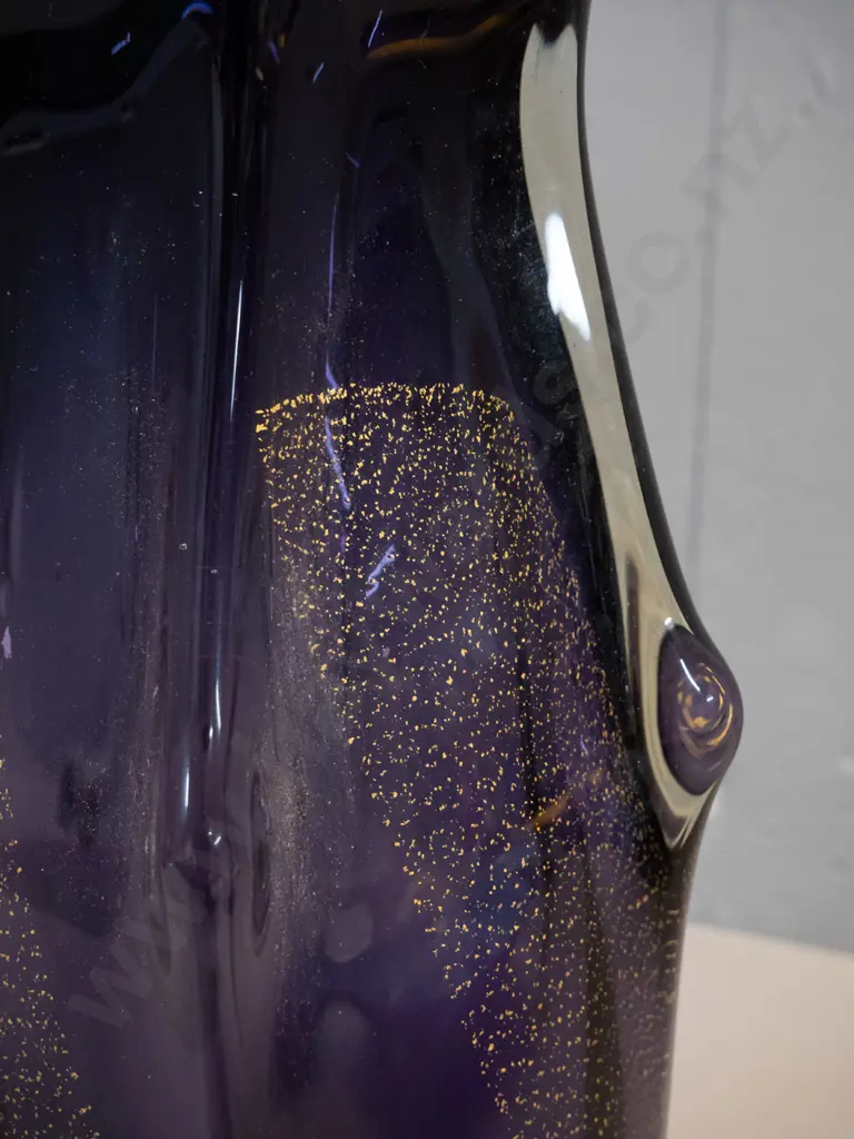 large heavy ribbed art glass vase - amethyst with gold flecks H-320 Image 1++