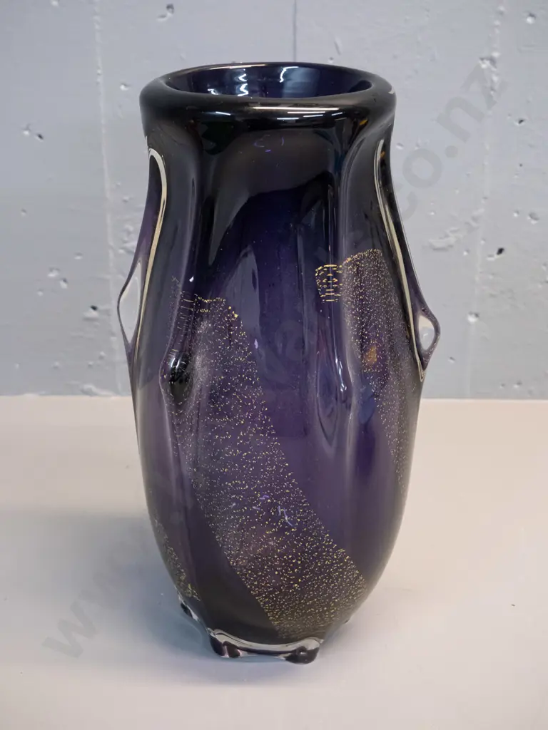 large heavy ribbed art glass vase - amethyst with gold flecks H-320 Image 1++