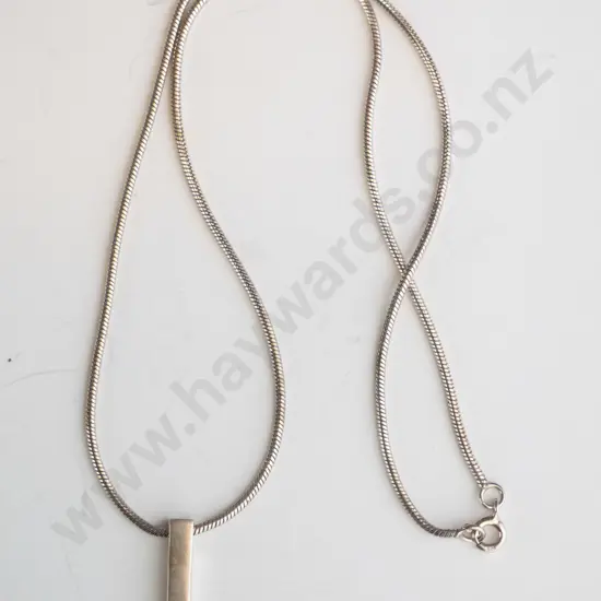 silver necklace with small amethyst all stamped 925