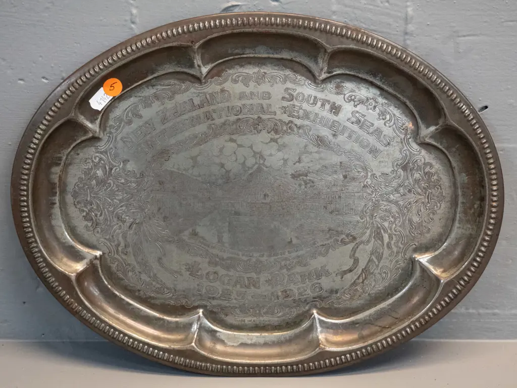 New Zealand South Seas Exhibition 1925-26 souvenir silver-plated tray L-360 W-270 Image 1++