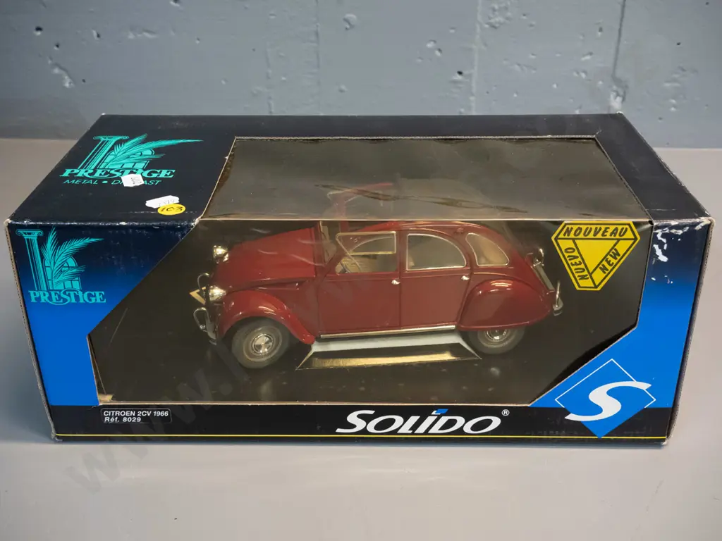Solido 'Prestige' 1:17 scale die-cast 1966 Citroen 2CV in original box Image 1++