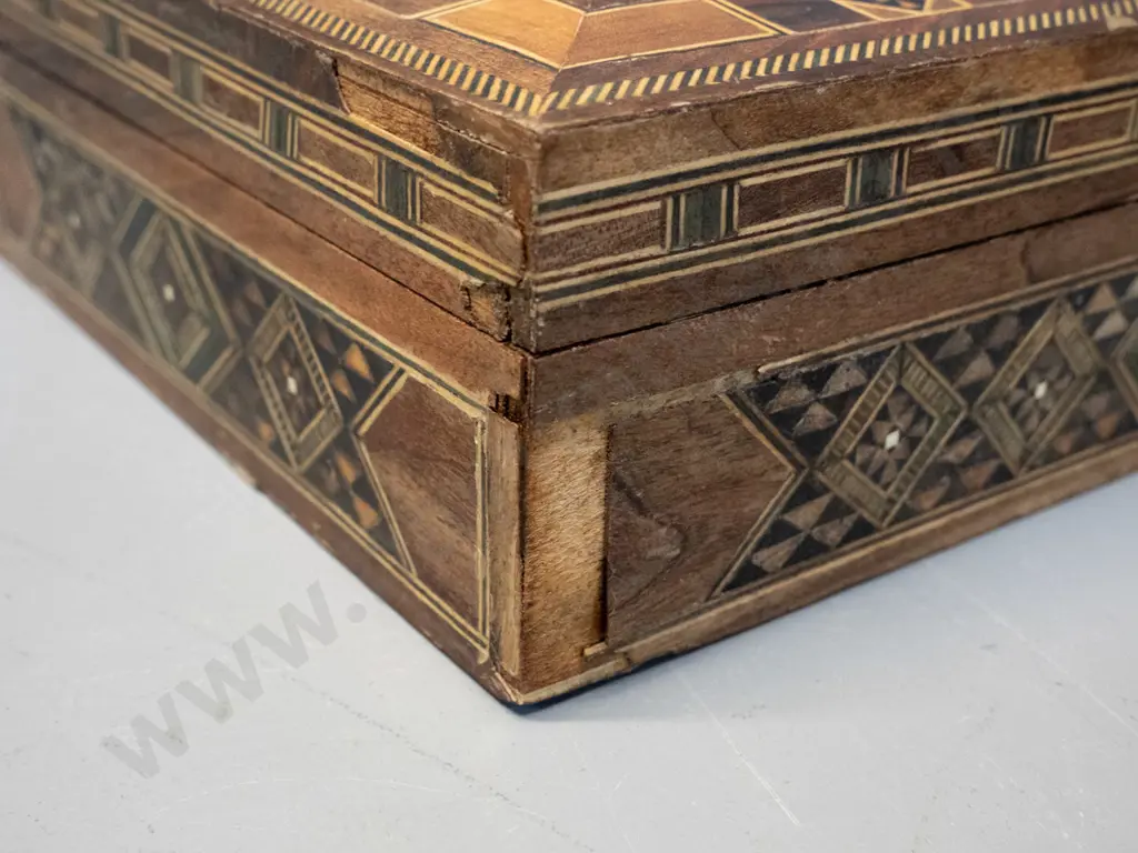 timber box with intricate inlay decoration - some wear and deterioration to varnish H-70 W-280 D-185 Image 1++