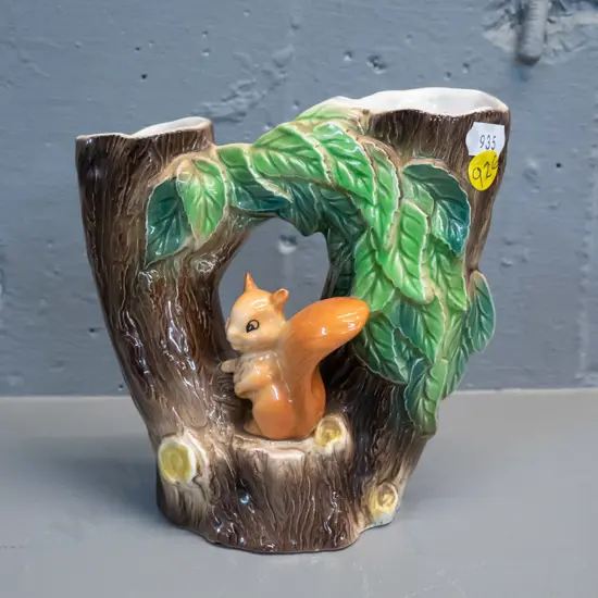 Hornsea tree stump and squirrel double opening vase H-155 W-160