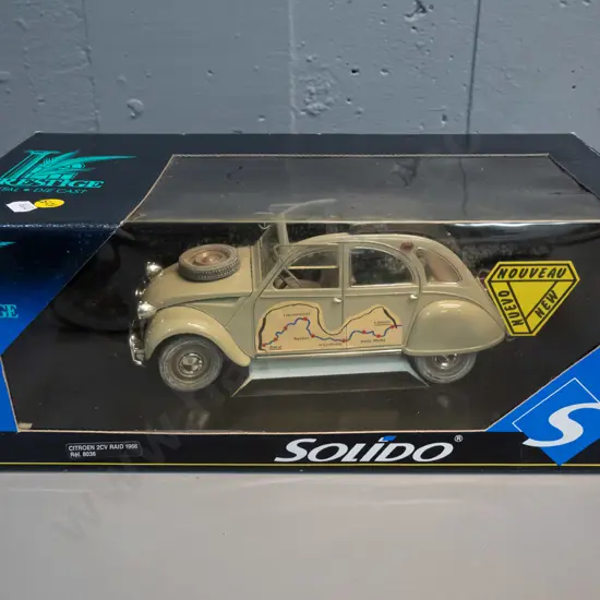 Solido 'Prestige' 1:17 scale die-cast 1966 Citroen 2CV "Raid" in original box