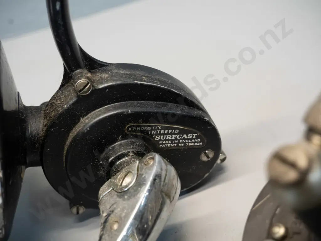 2 surfcasting fishing reels - Mitchell Luxor L-145 and Morritts Intrepid Image 1++