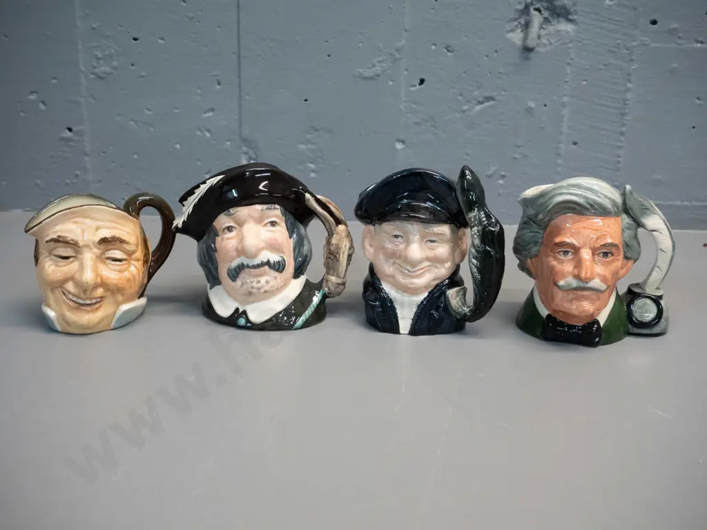 4 small Royal Doulton character jugs - lobster man, Sancho Panca H-110, Mark Twain, one other Image 1++