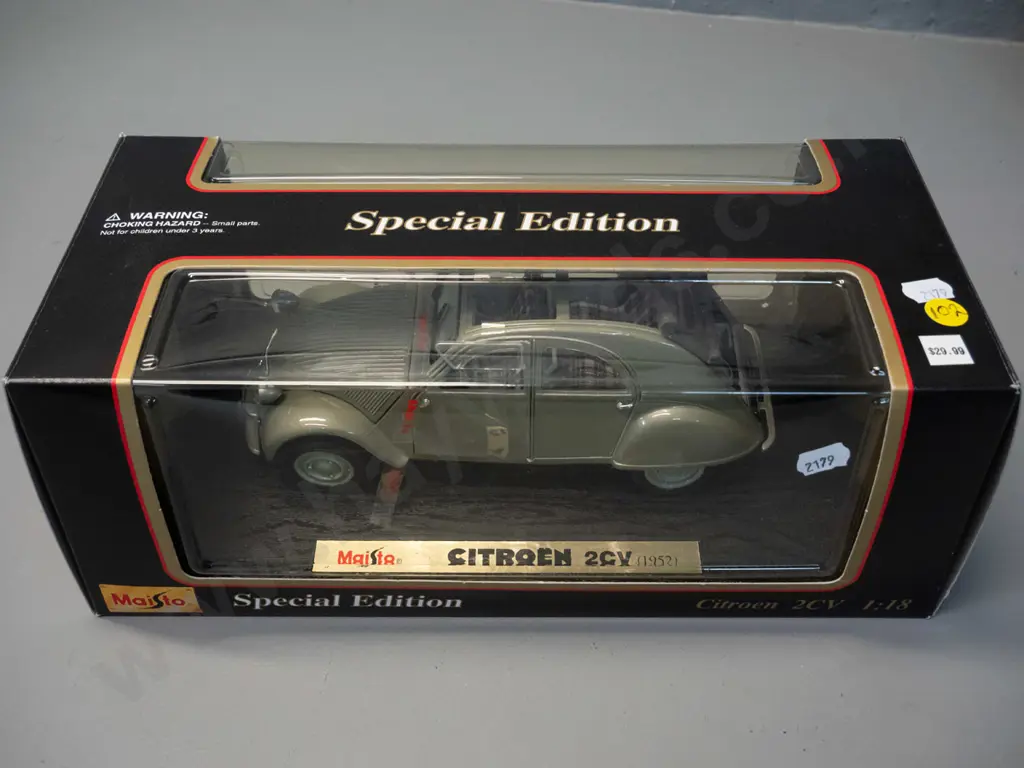 Maisto 'Special Edition' 1:18 scale die-cast 1952 Citroen 2CV in original box Image 1++