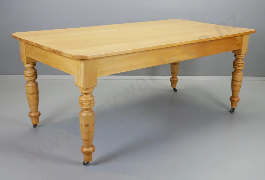 Edwardian rimu turned-leg table on porcelain casters - some light scratching and small splits to top H770 L1820 W990 Image 1++