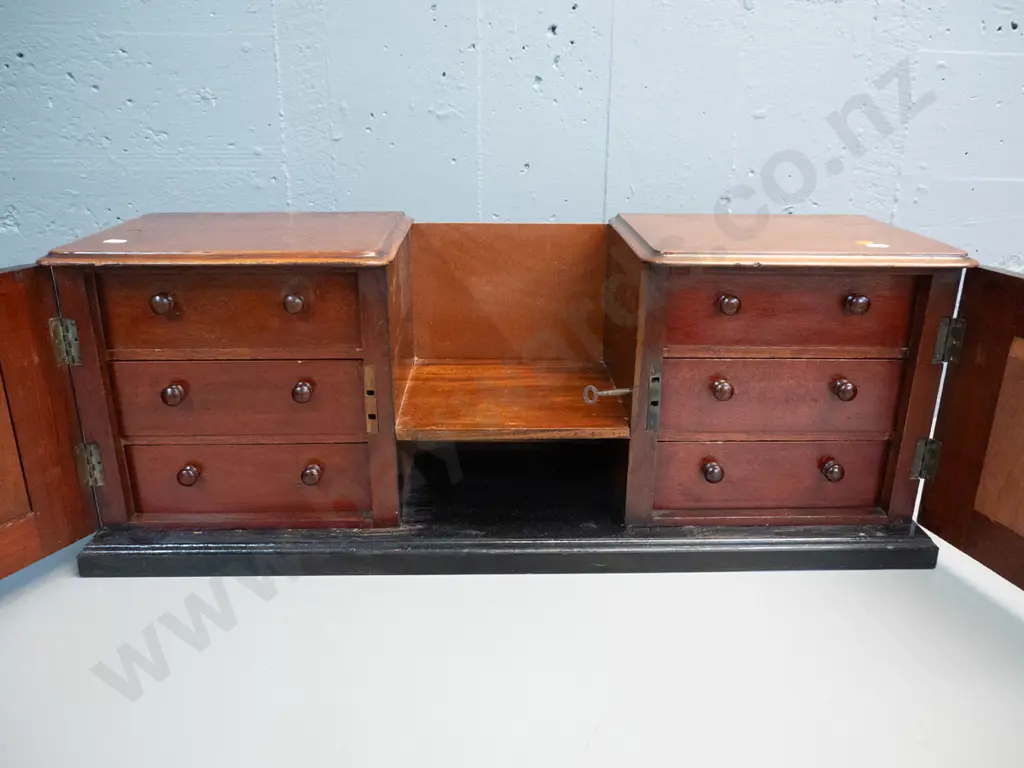 vintage kauri desk top storage cabinet with 2 doors, 6 internal drawers, has key but doesn't fit H-280 W-750 D-240 Image 1++