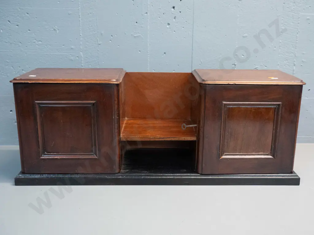 vintage kauri desk top storage cabinet with 2 doors, 6 internal drawers, has key but doesn't fit H-280 W-750 D-240 Image 1++