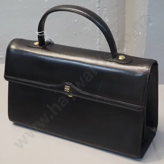 vintage Givenchy Sacs handbag, made in Japan, light wear and scratches H160 W280 NOT AUTHENTICATED
