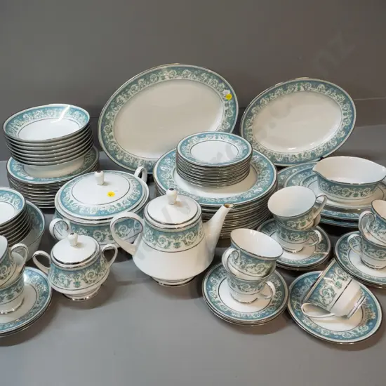 Noritake "Vivienne" pattern 8-place dinnerware w/ 4 oval ashetts, teapot, sauce/gravy, spare cup & saucer - no milk jug