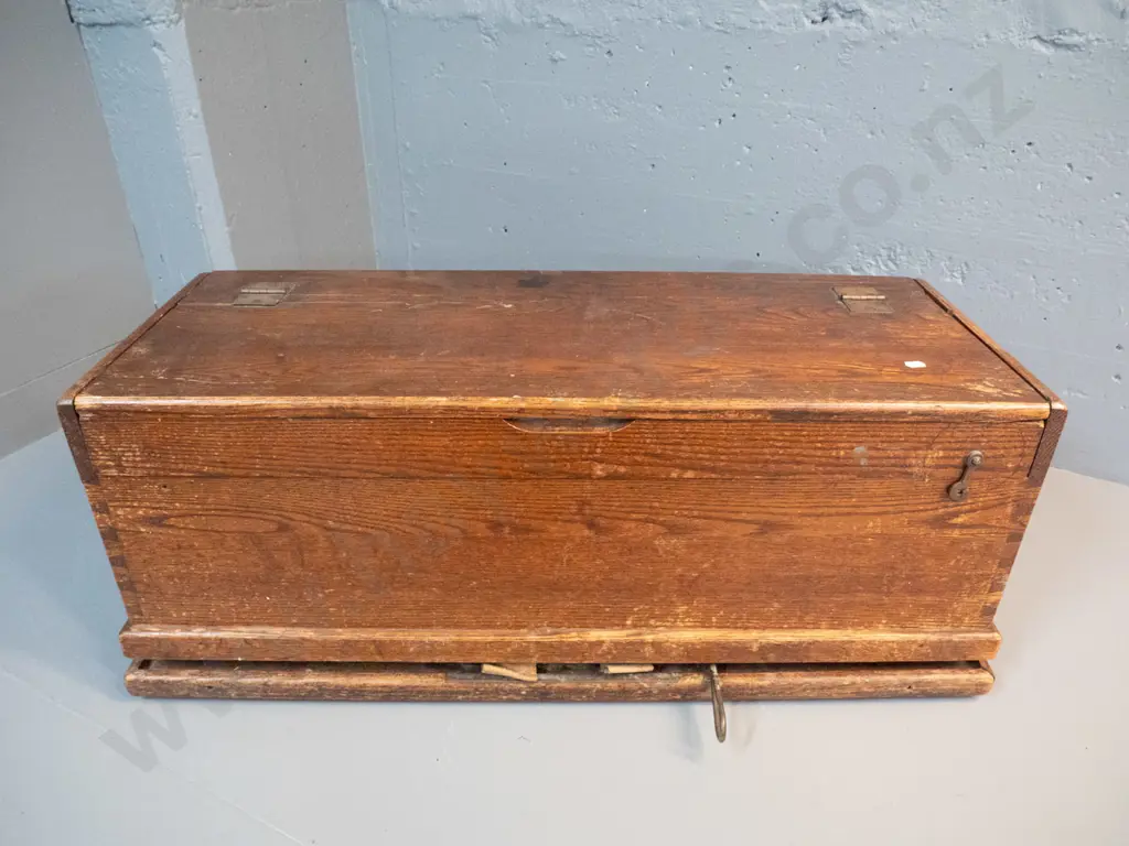 vintage oak-cased portable organ - Estry Organ Company, Brattleboro VT & Begg & Co Dunedin retail label, leather handles Image 1++