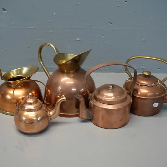 5 copper and brass items - small beaten copper teapot, plated kettle w/ hinged handle, kettle w/ brass handle & knob