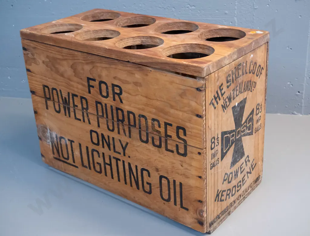 timber Shell Co. of NZ "Cross" brand kerosene crate - top may have been added later, has screws and filled holes H390 Image 1++