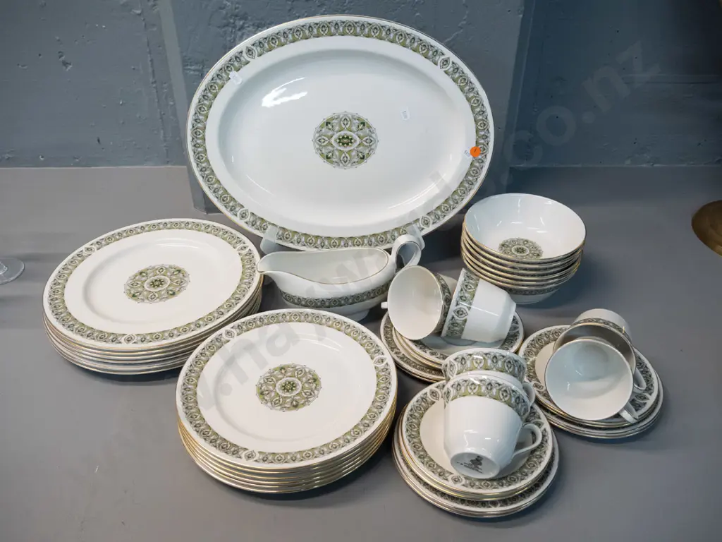 Royal Doulton "Celtic Jewel" pattern 6-place dinner set with oval platter and gravy boat Image 1++