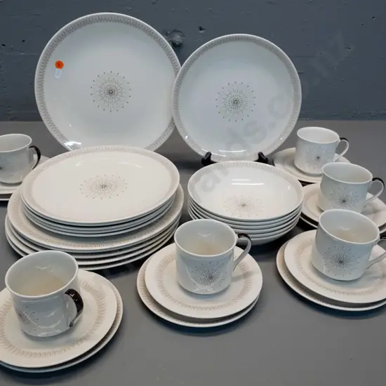 retro Royal Doulton "Morning Star" 6 place dinner set