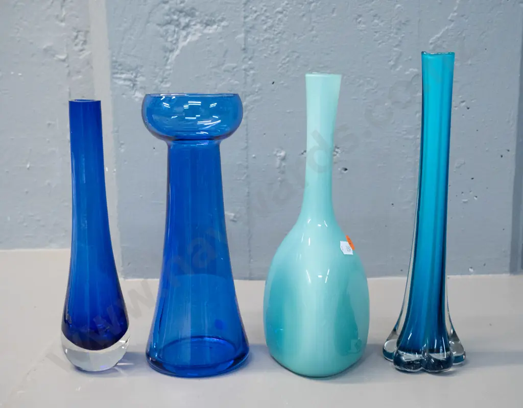 4 small blue or teal art glass vases - tallest is H-260 Image 1++