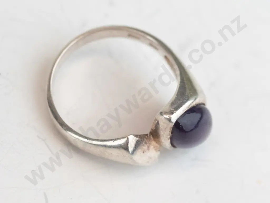 silver ring with purple stone stamped 925 Image 1++