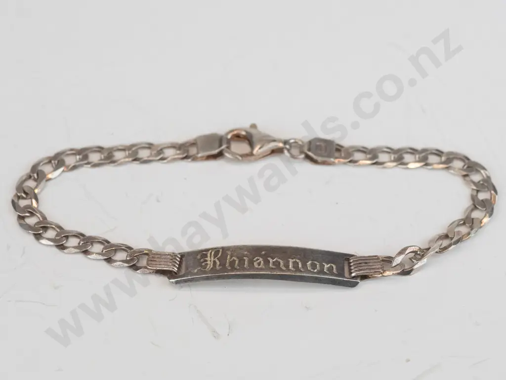 silver ID bracelet with the name "Rhiannon' stamped 925 Image 1++