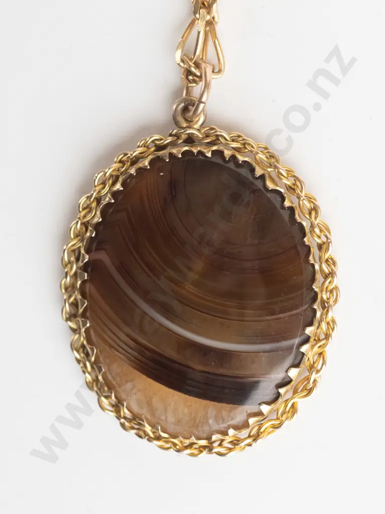 brown stone pendant chain stamped 375 Image 1++
