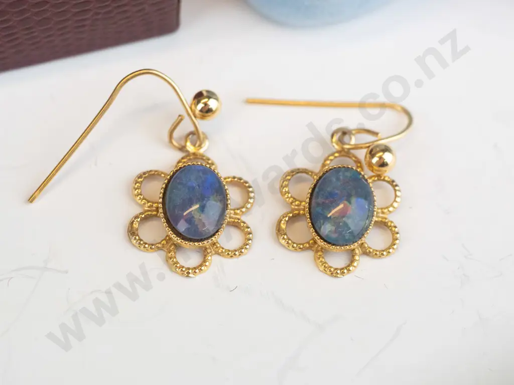 3 pairs of earrings Image 1++
