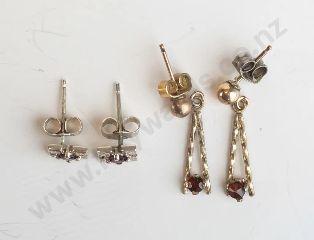 2 pairs asstd garnet earrings Image 1++