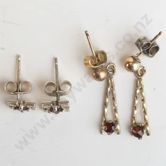 2 pairs asstd garnet earrings