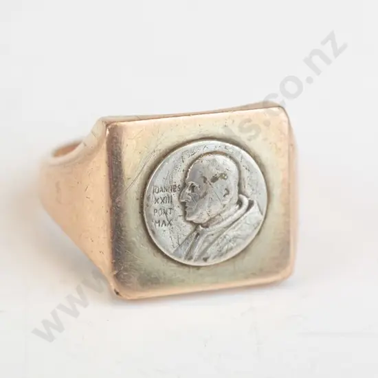gents signet ring stamped 9ct