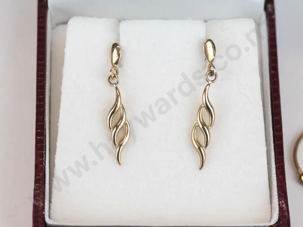 3 pairs assts earrings Image 1++