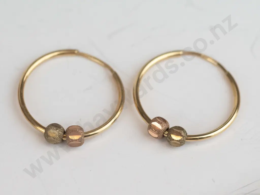 3 pairs assts earrings Image 1++