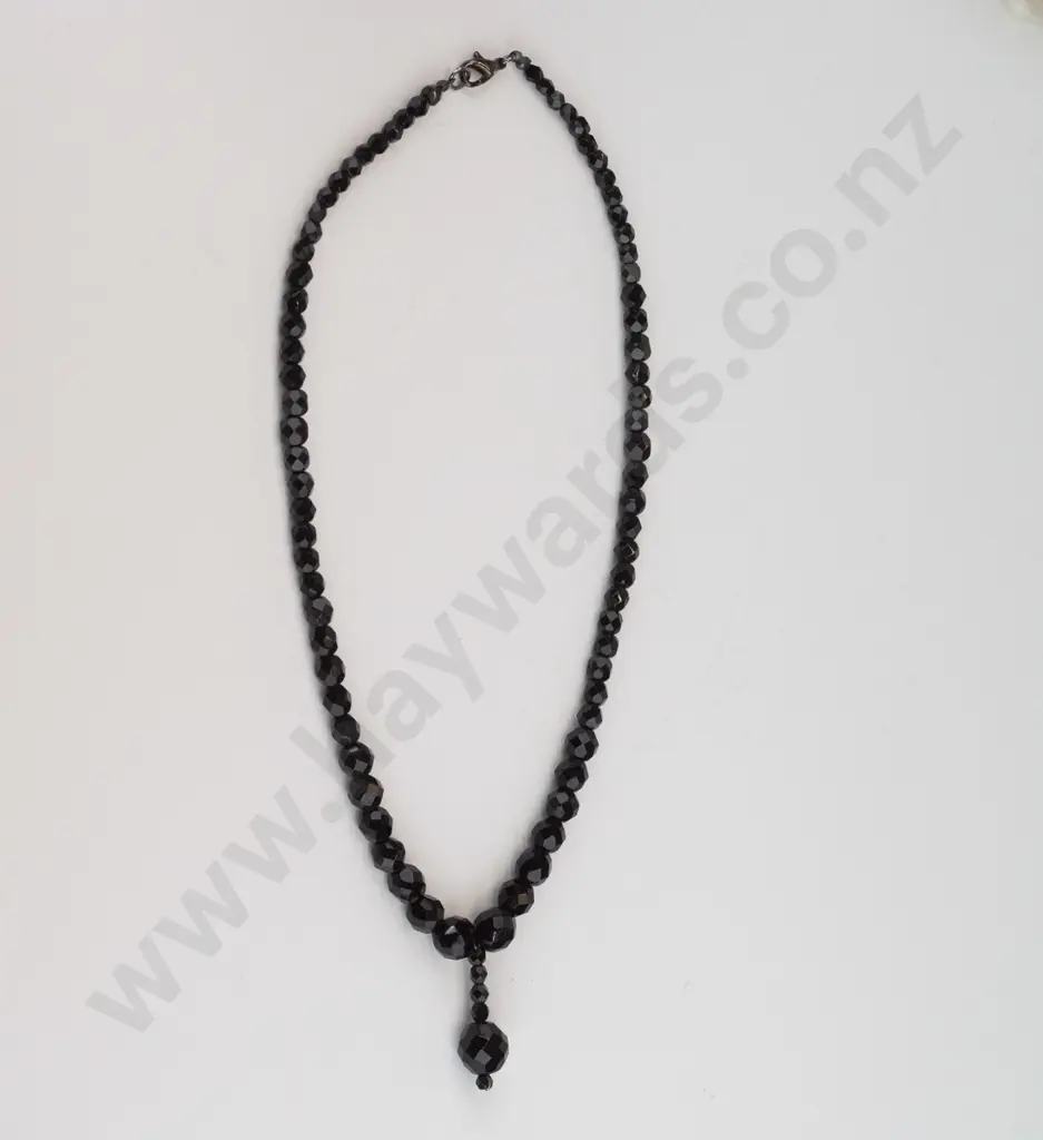 black jet beaded necklace Image 1++