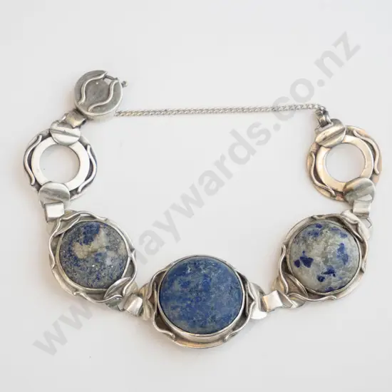 bracelet stamped 'Loutert Liefde Leed'