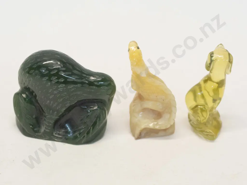 3 stone carvings - green Brazilian quartz dog H-35, Tanzanian honey opal lizard and a greenstone kiwi bird Image 1++