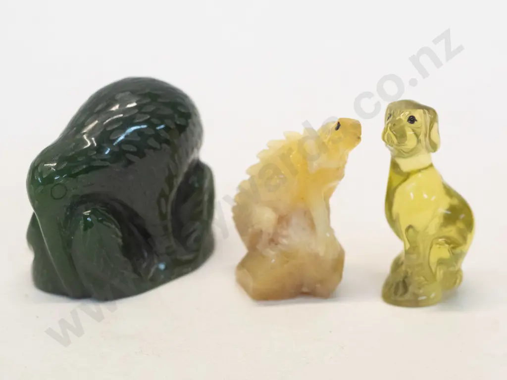 3 stone carvings - green Brazilian quartz dog H-35, Tanzanian honey opal lizard and a greenstone kiwi bird Image 1++