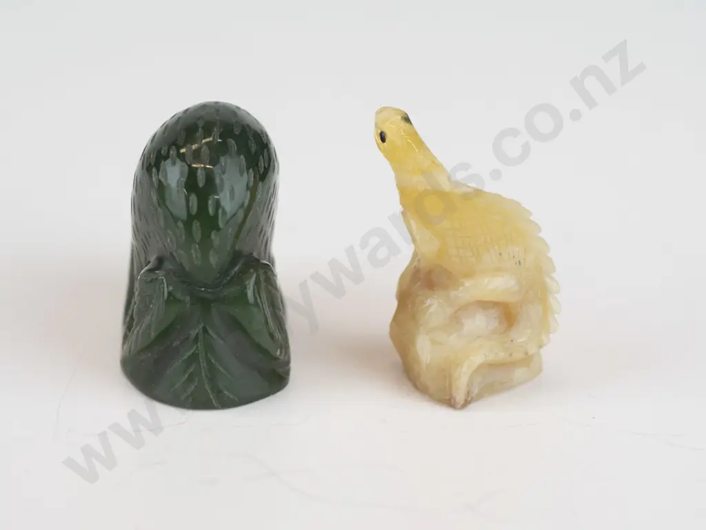3 stone carvings - green Brazilian quartz dog H-35, Tanzanian honey opal lizard and a greenstone kiwi bird Image 1++
