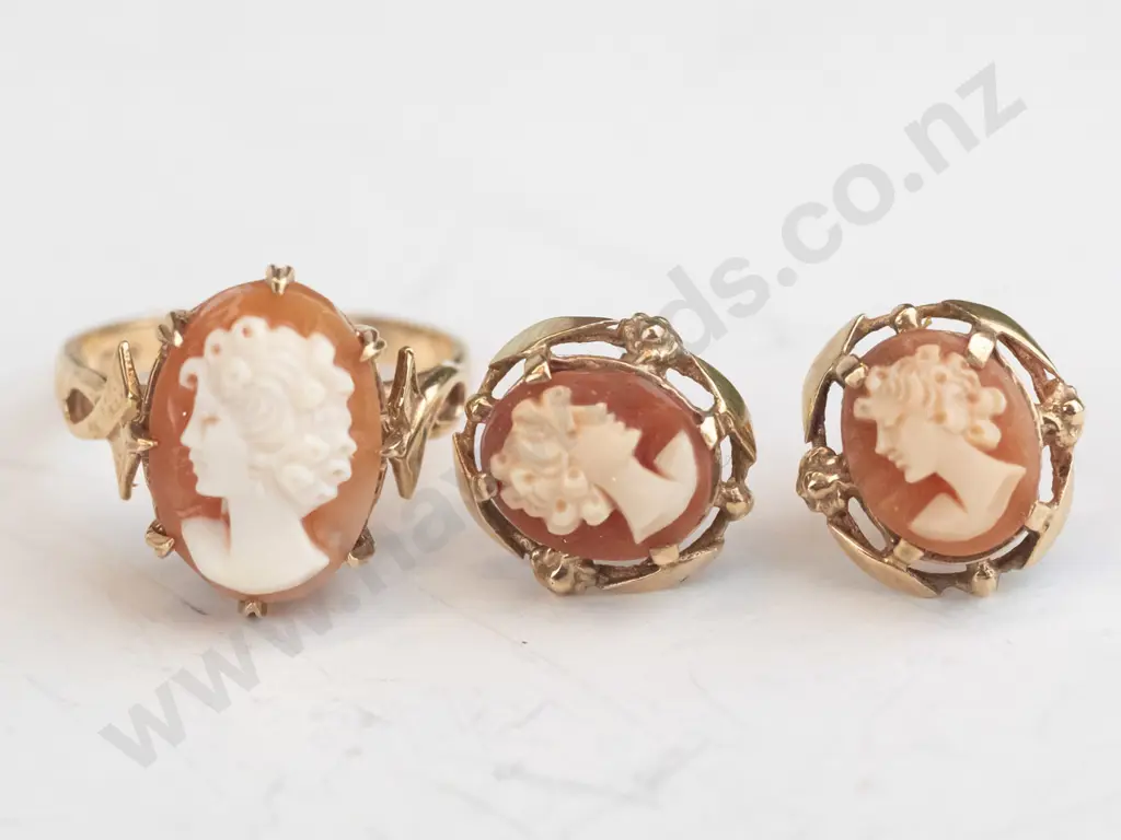 cameo ring stamped 9ct, cameo pendant stamped 9ct no chain & pair of cameo earrings no mark Image 1++