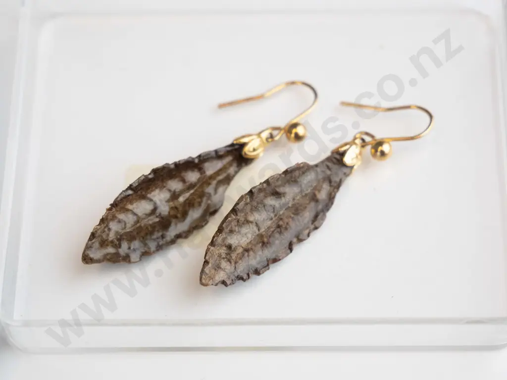 3 pairs asstd earrings Image 1++