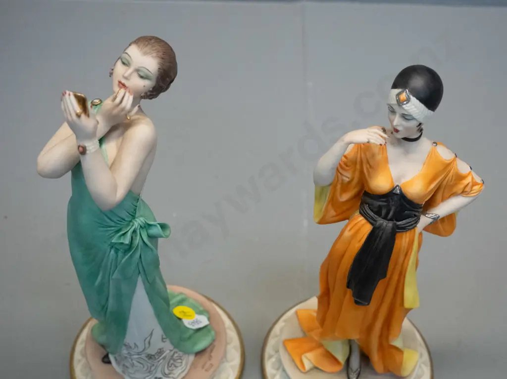 2 Sandro Maggioni Capodimonte vintage themed "Mode Liberty" figurines - 1933 and 1948, H-250 Image 1++