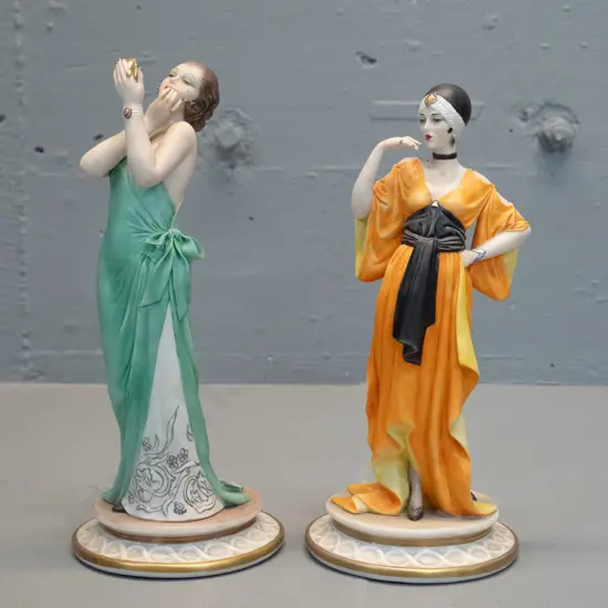 2 Sandro Maggioni Capodimonte vintage themed "Mode Liberty" figurines - 1933 and 1948, H-250