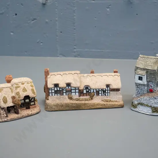 3 Lilliput Lane composite cottages - Fisherman's Cottage H-100, Anne Hathaway's Cottage W-130 and Water Mill