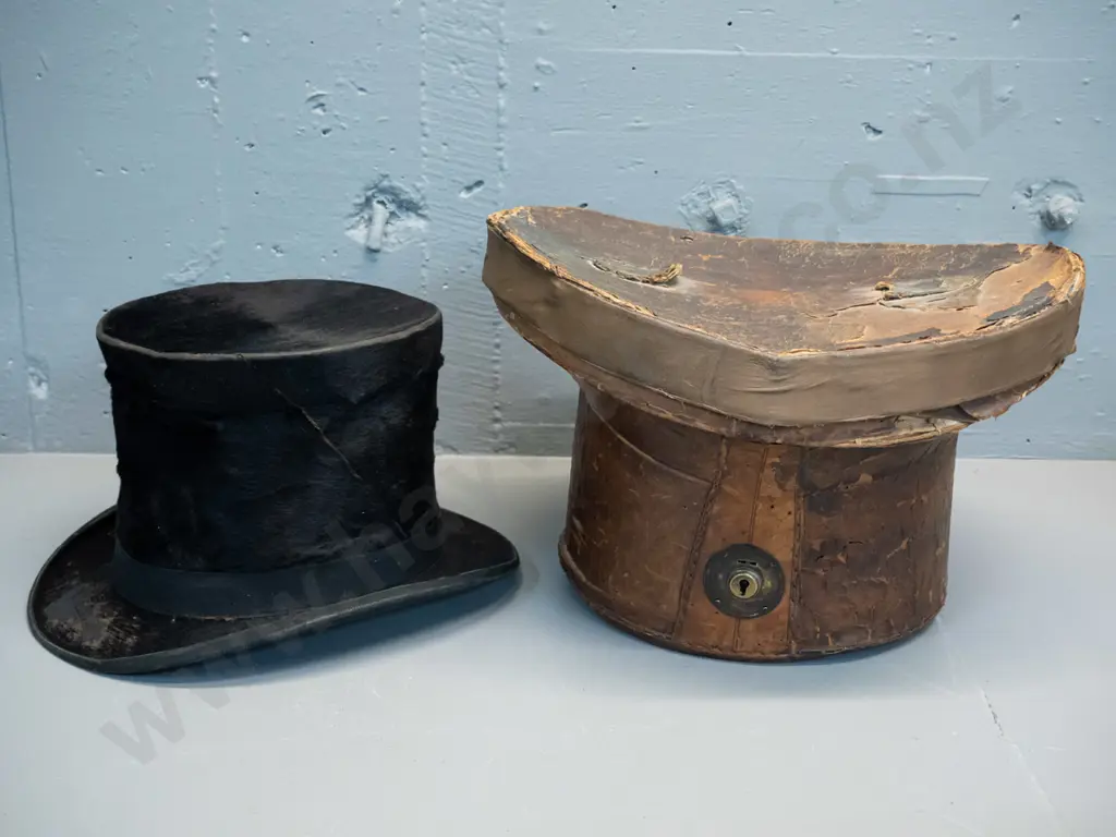 vintage top hat in leather case - Christy's London and Patent Felt Band labels in hat - tear thru hat, extensive damage Image 1++