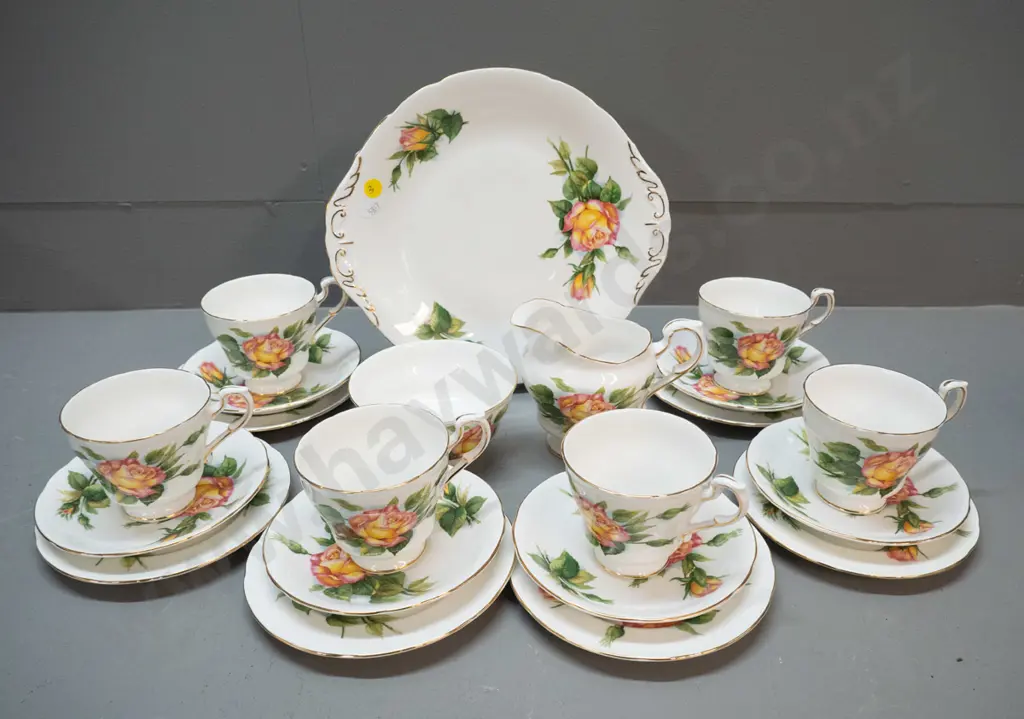 Royal Standard rose pattern 21 piece tea set Image 1++