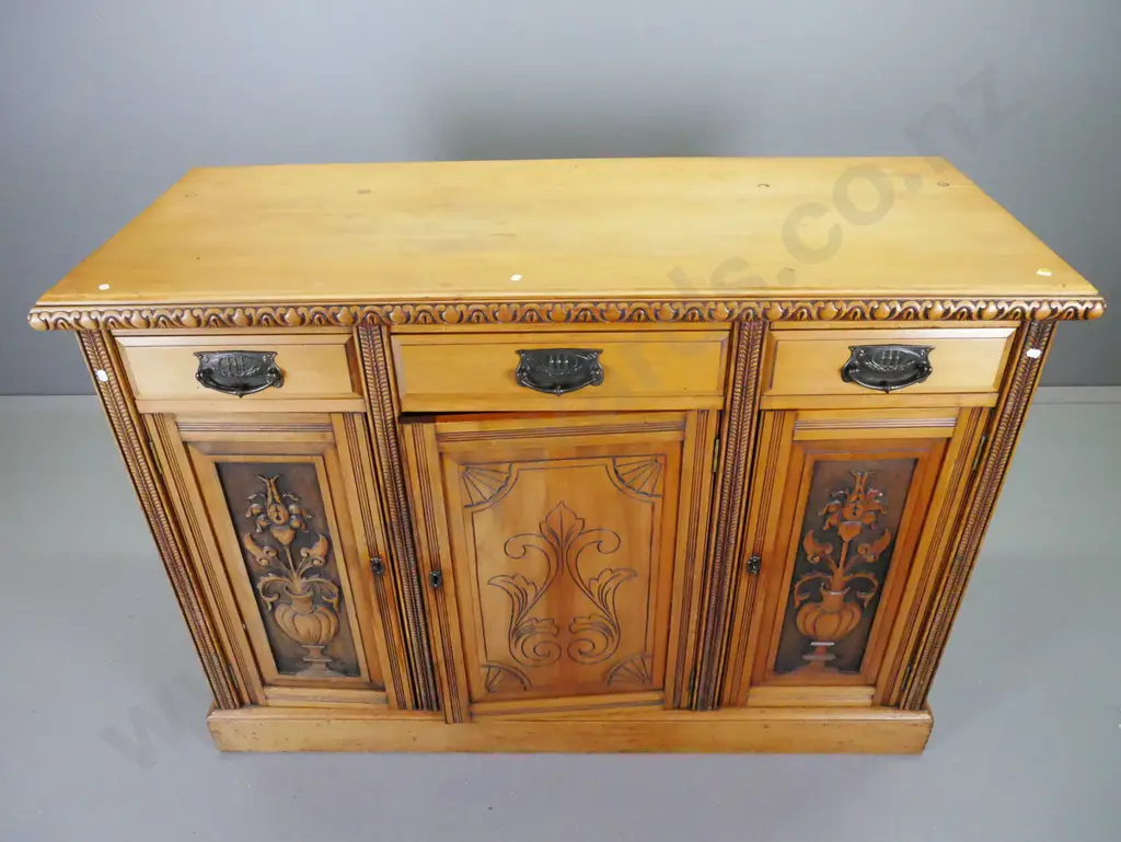 colonial kauri and rimu sideboard - 3 drawers, 3 panelled doors, carved edge to top, on plinth base - top is loose, Image 1++
