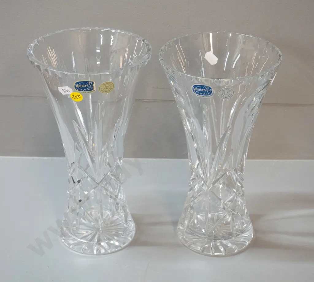 pair of Bohemia cut crystal vases H-250 Image 1++